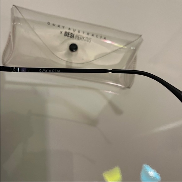 Quay Desi Perkins High Key Aviator Sunglasses - Picture 3 of 5